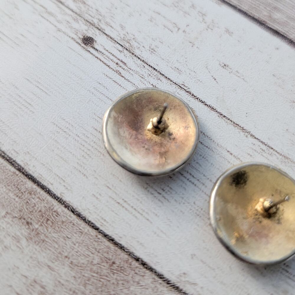 Vintage Stud Earrings Wavy Design 0.75" - Picture 5 of 6